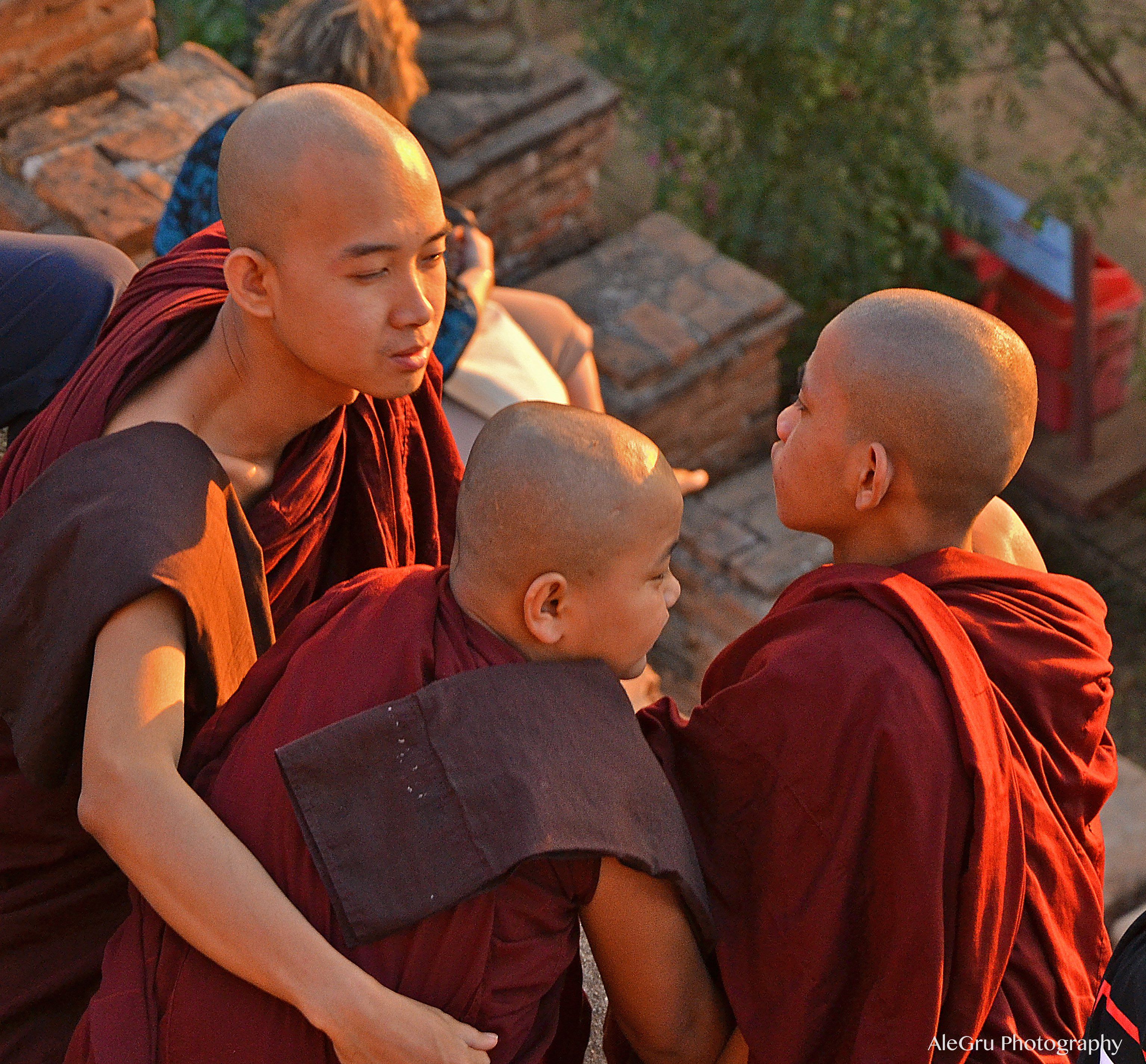 3 Novitzen in Bagan.jpg