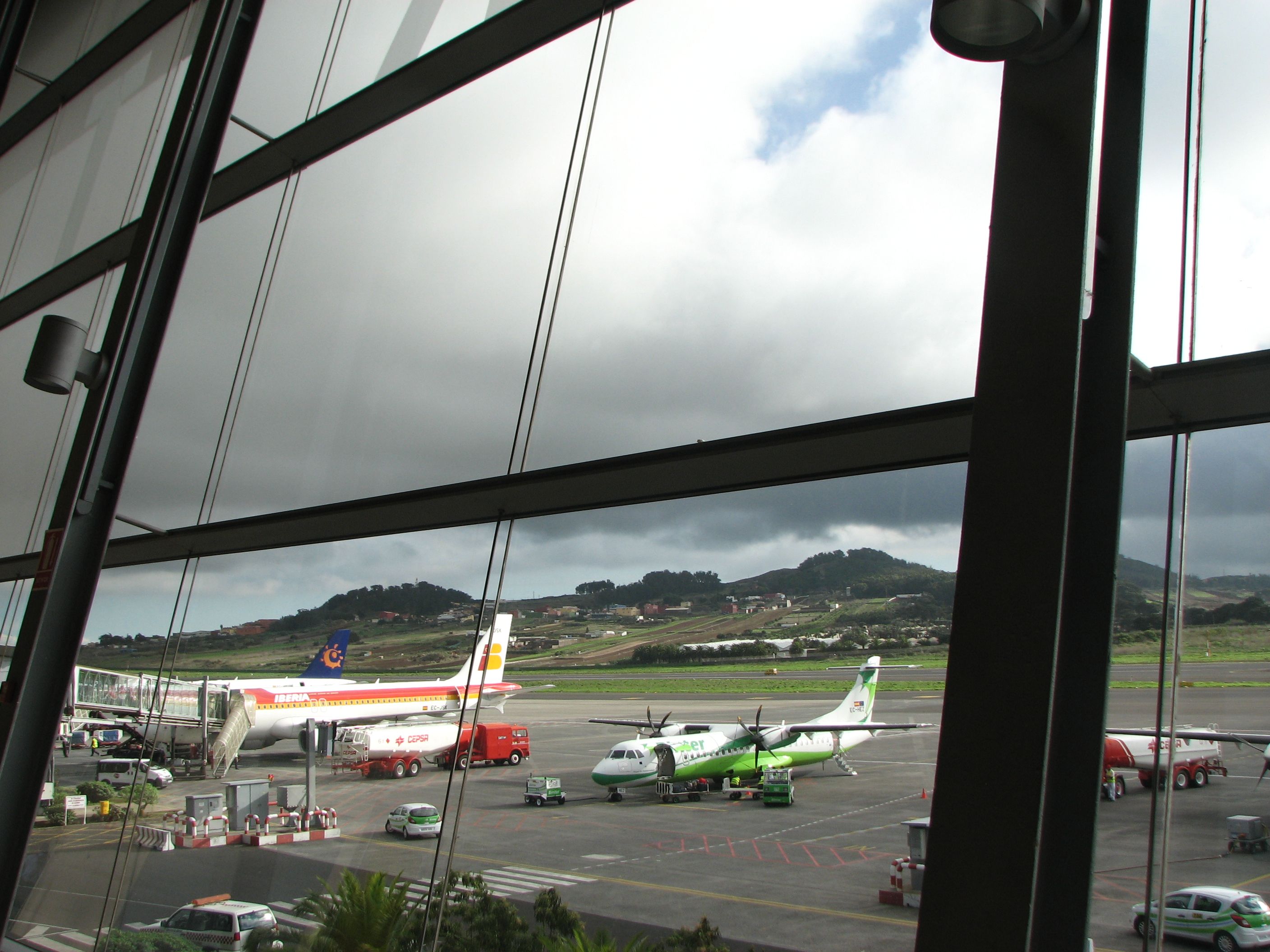 Tenerife_North_Airport_(2).jpg