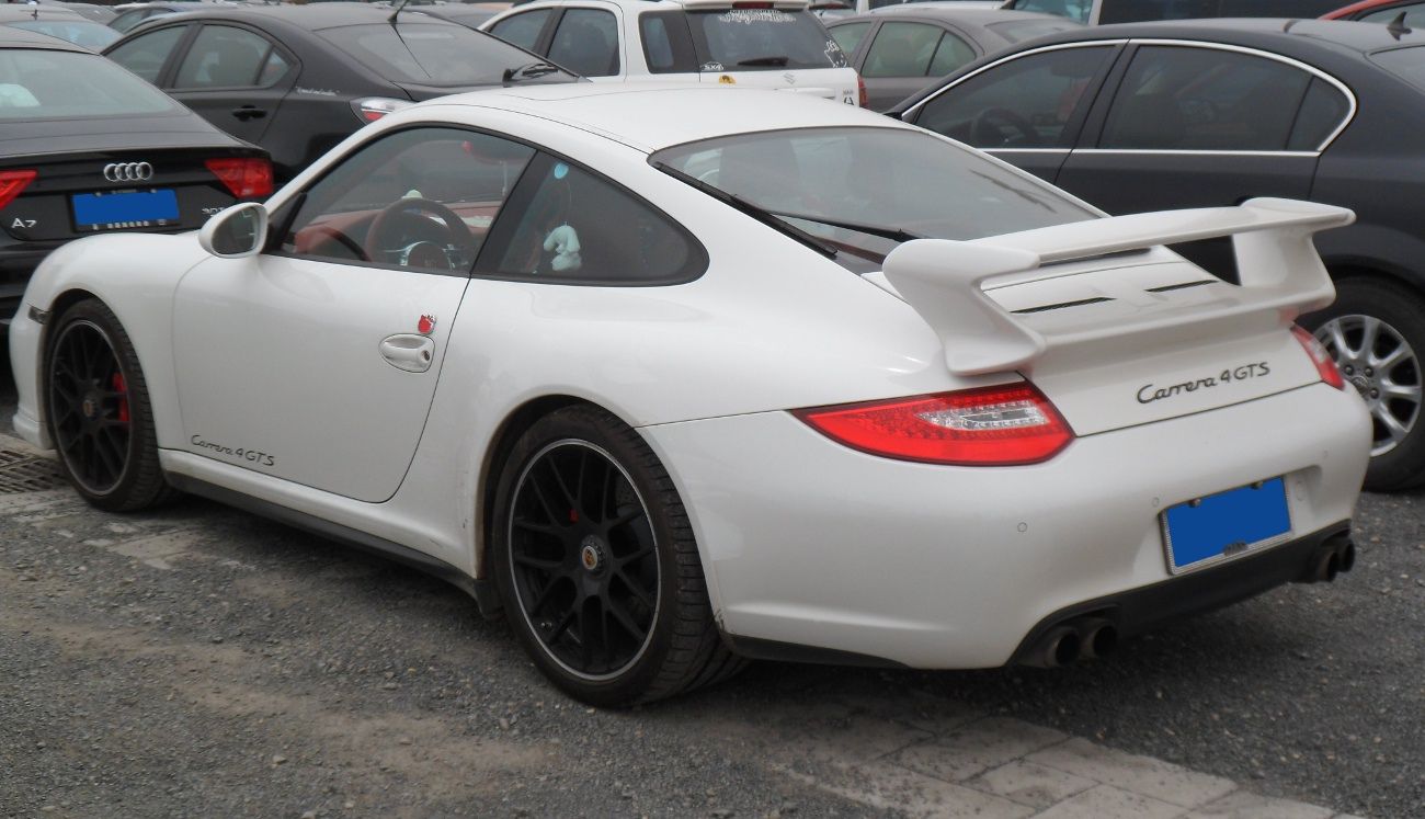 Porsche_911_Carrera_4_GTS_rear_China_2012-04-15.JPG