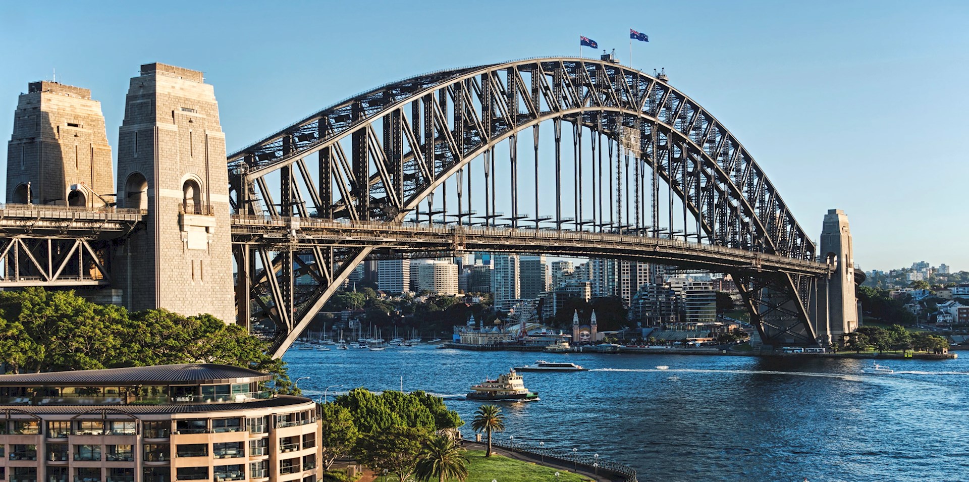 Sydney Harbour Bridge.jpg