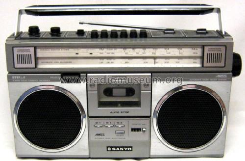 stereo_radio_cassette_recorder_m_797230.jpg