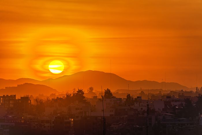 arequipa_orange_sun_and_sunset_reduced1.jpg