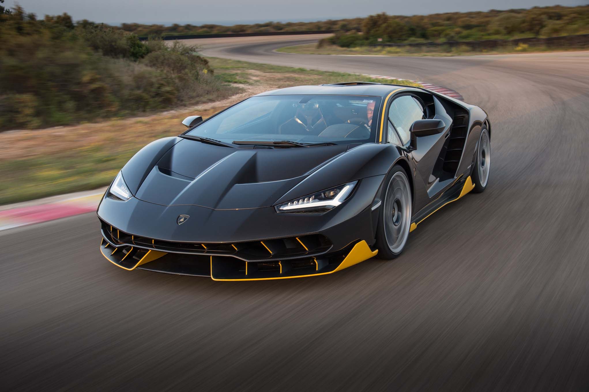 Lamborghini-Centenario-LP-770-4-front-three-quarter-in-motion-20.jpg