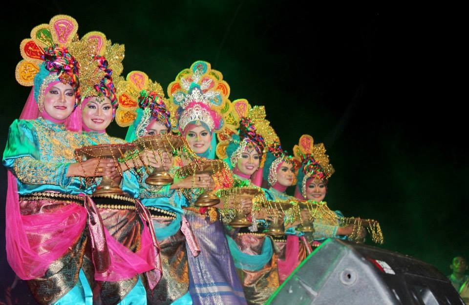 Tari Ranup Lampuan.jpg