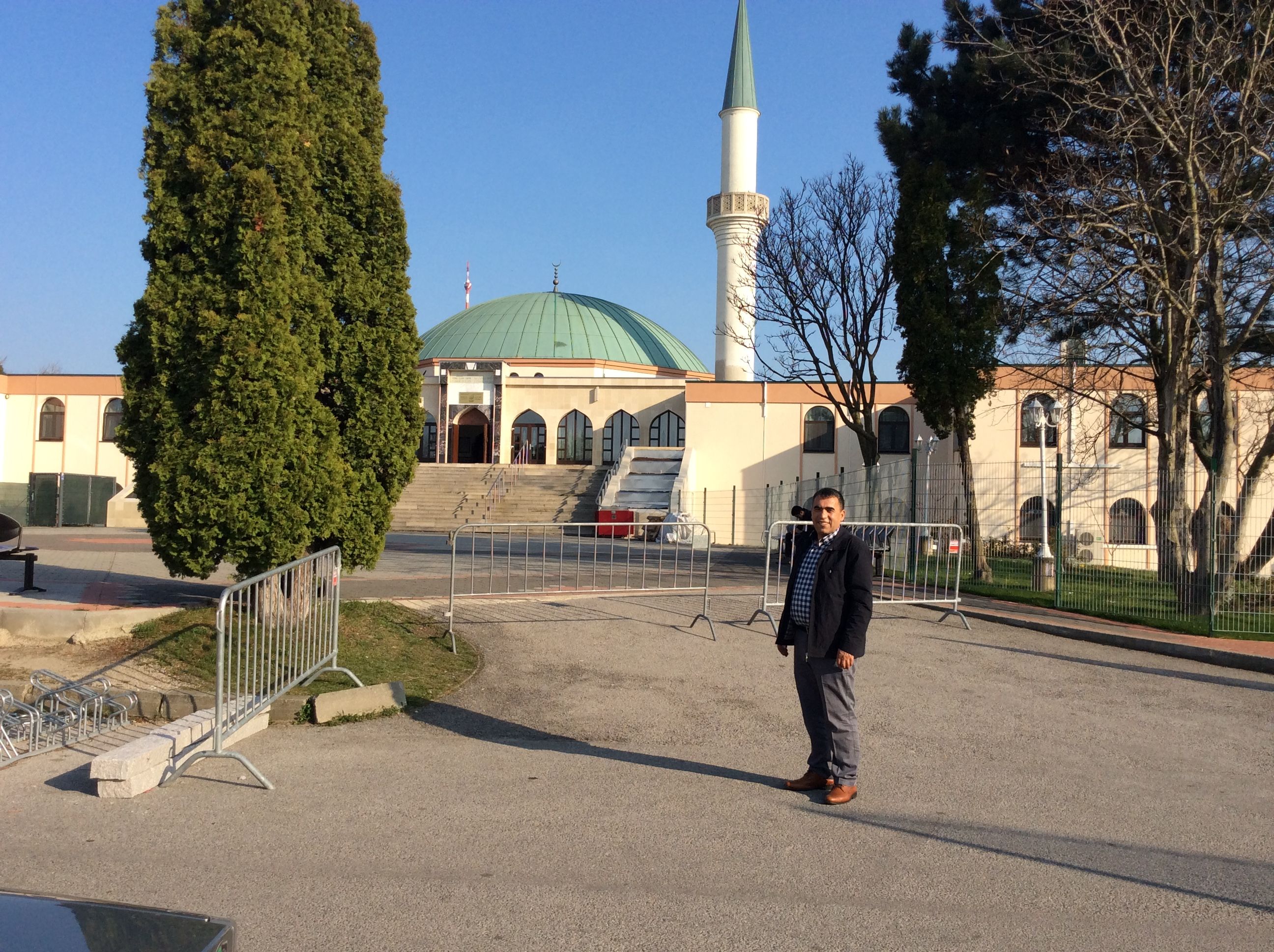 mosque_vienna.JPG