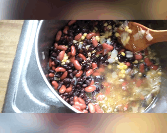 2018-05-23 13:17:39 +0000.GIF