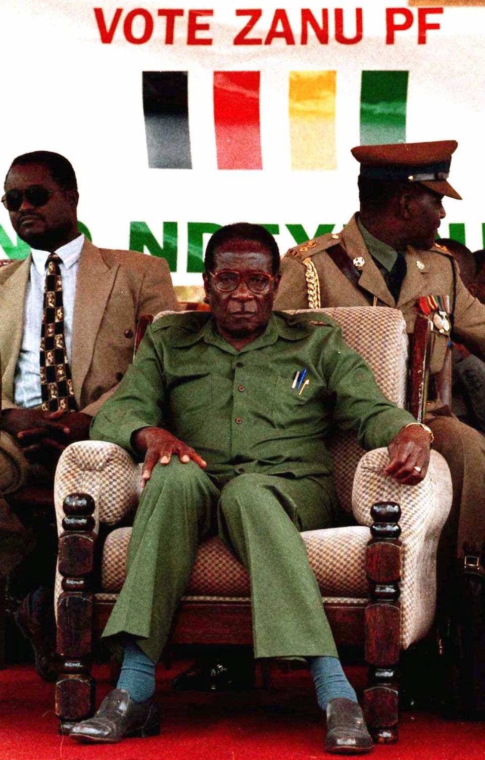 22635_ZIM-FILE-MUGABE6_1510909828428.jpg