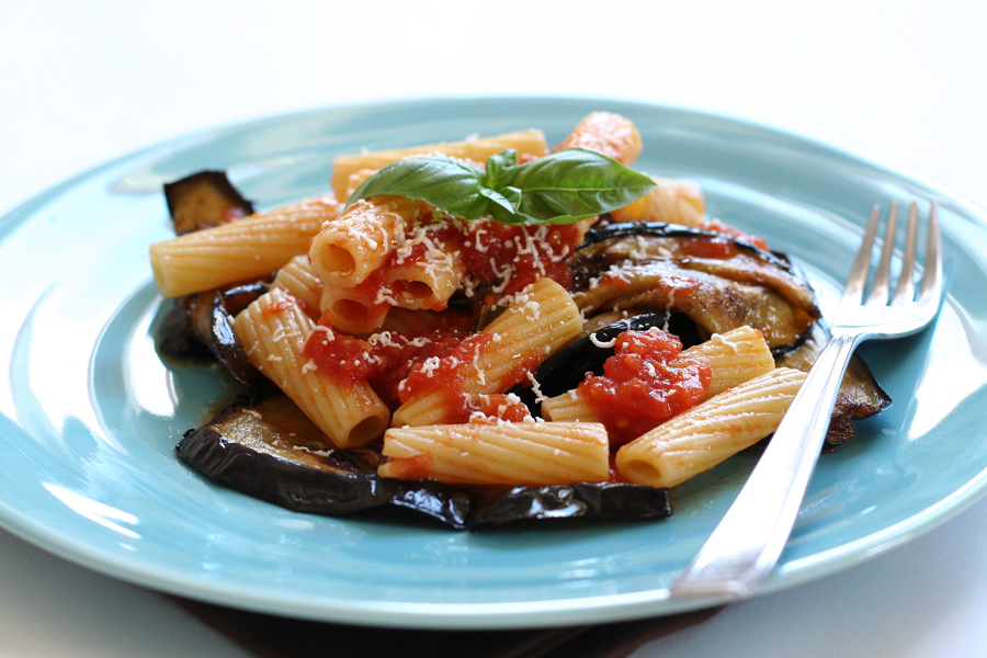 Pasta_alla_Norma_(2563876877).jpg