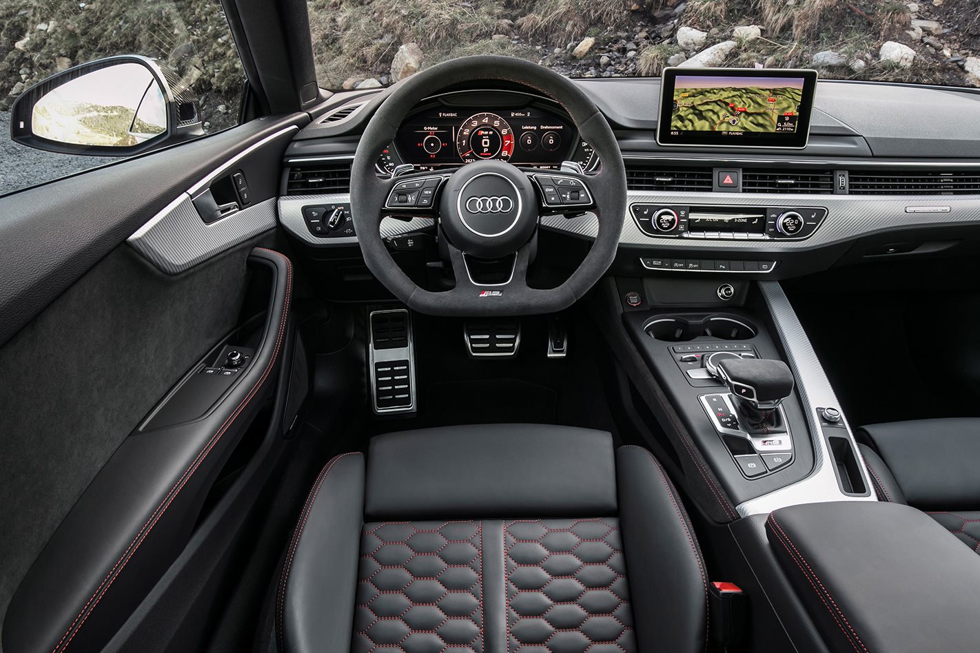 2017-Audi-RS5-interior.jpg