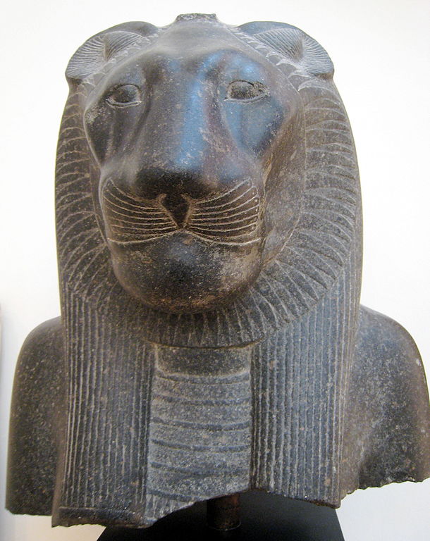 610px-Luxor_Sekhmet_New_Kingdom.JPG