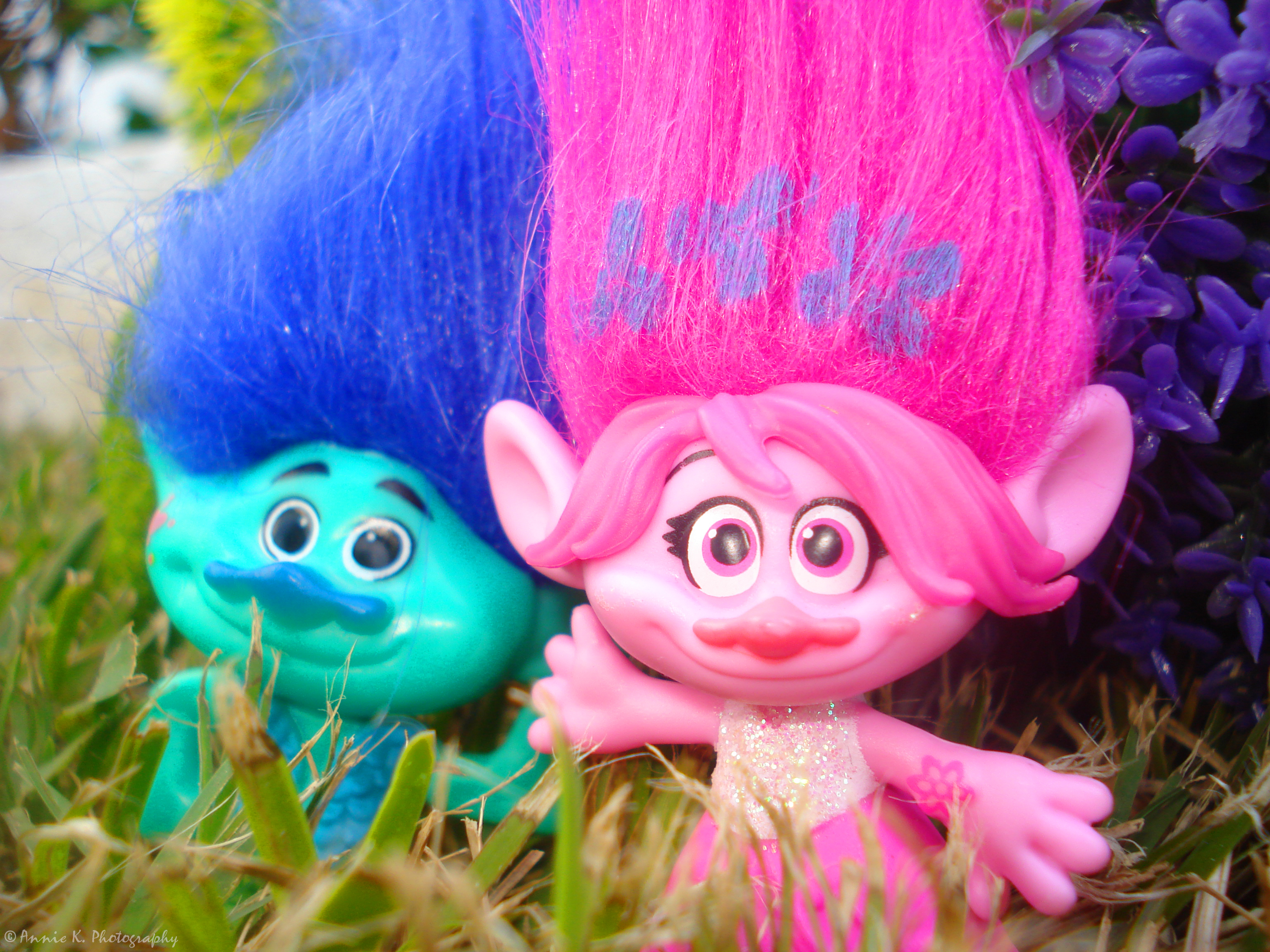 Trolls-colourful-selfie-3.jpg