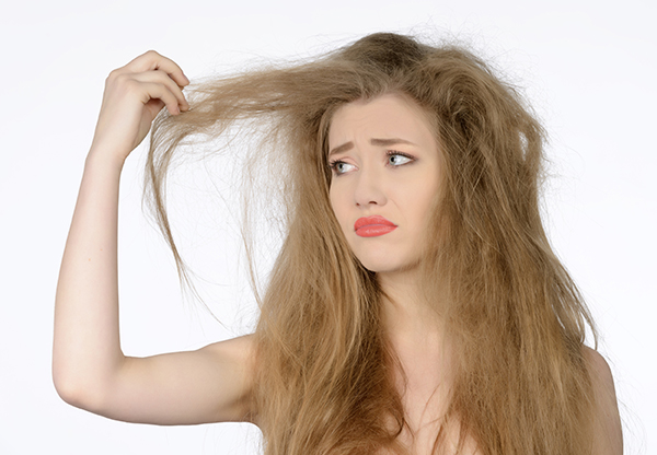 causes-of-frizzy-hair-favorable-1.jpg