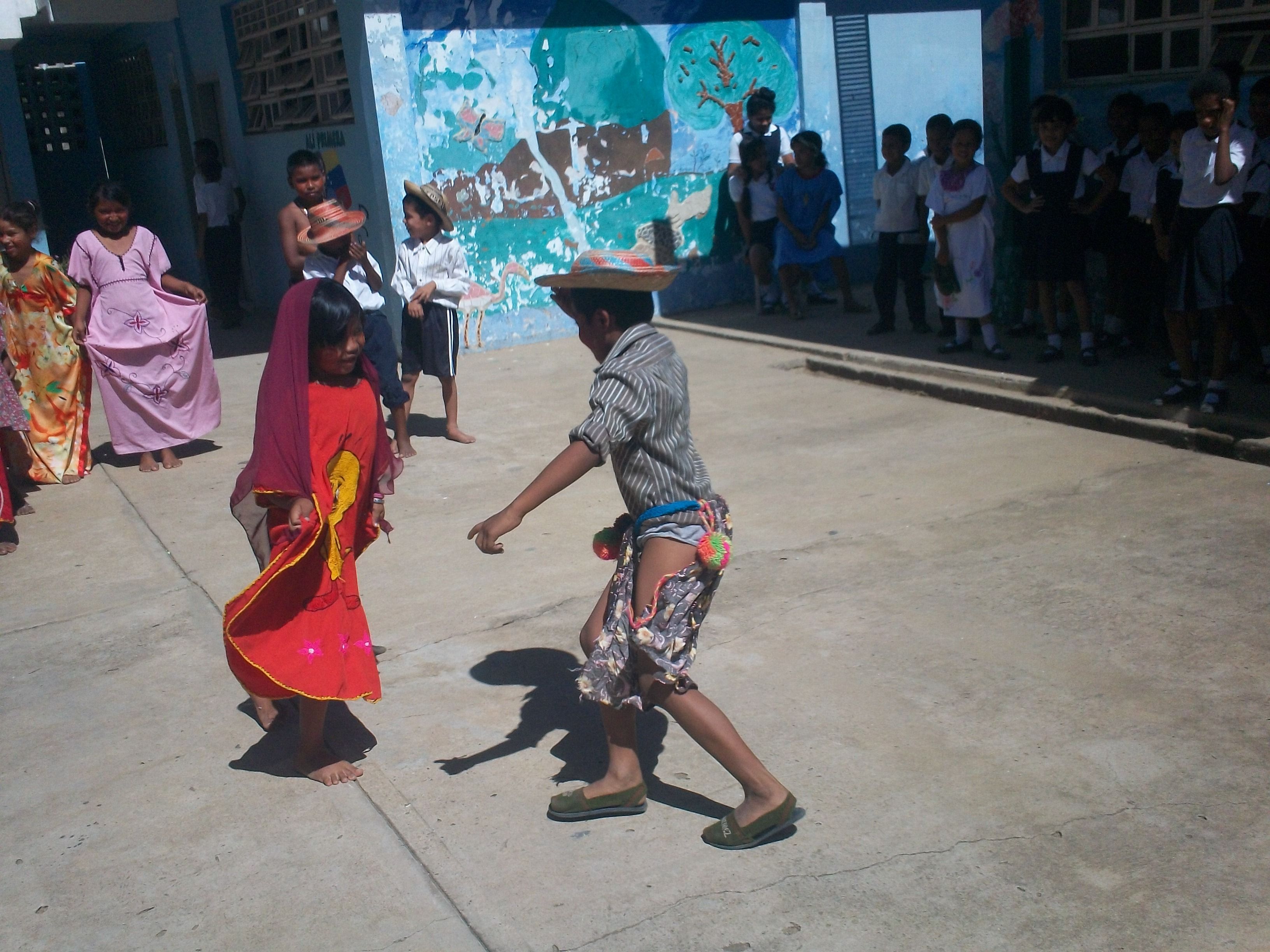 artes visuales y niños indigenas 035.JPG