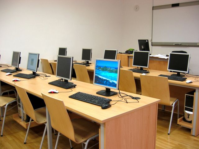 computer-room.jpg