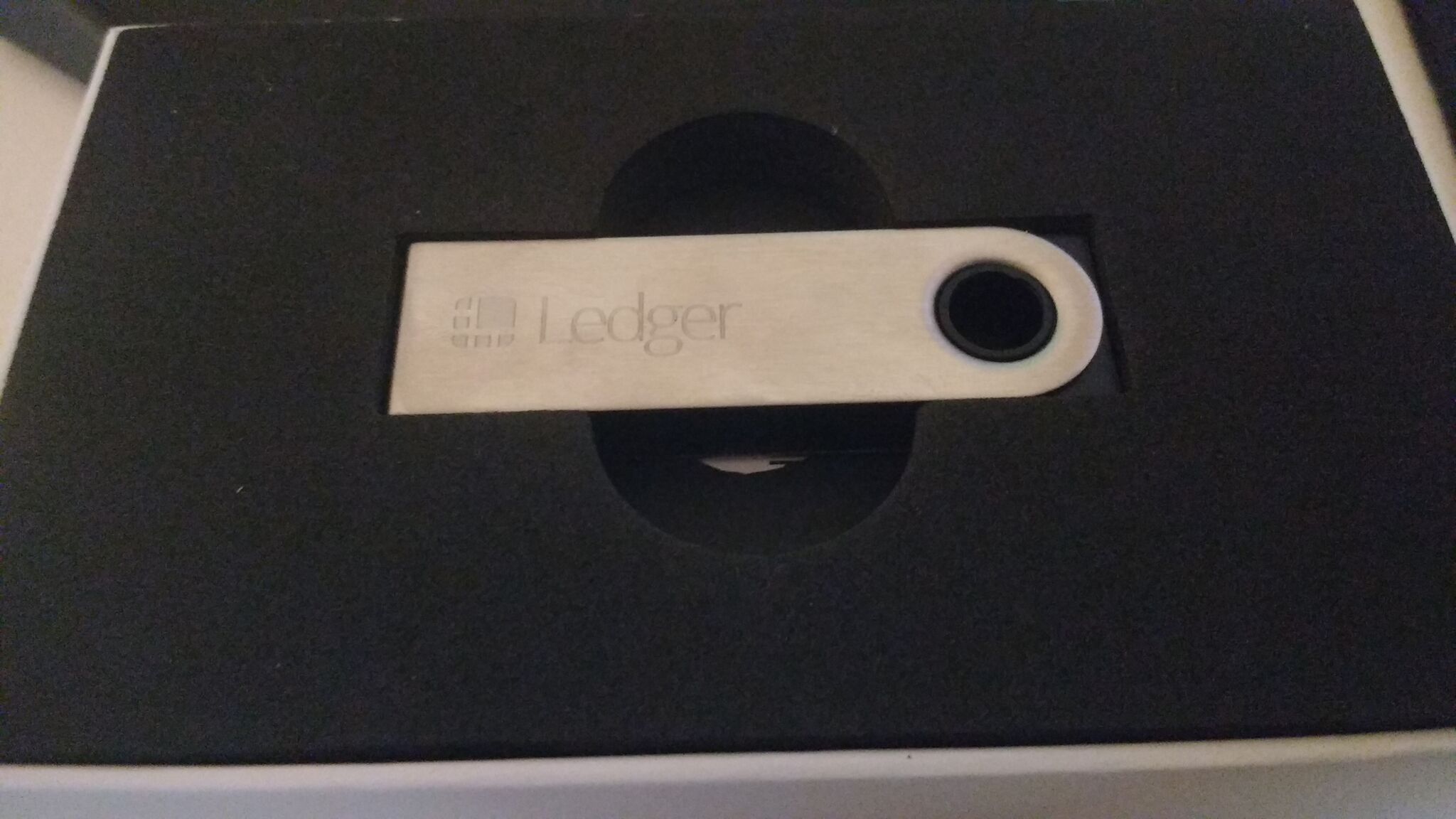 Ledger Nano S Vires In Numeris Is It Safe To Send Bitcoin Cash From - 