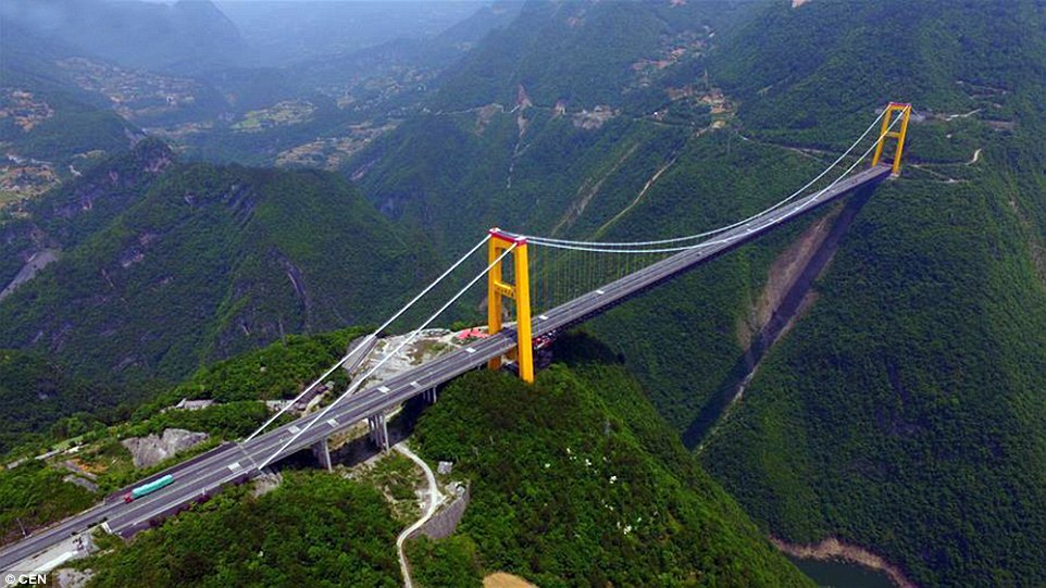 Sidu River Bridge, China.jpg