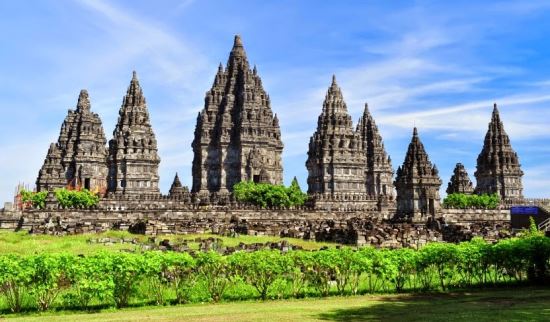 candi prambanan.jpg