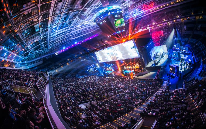 eSports-in-2015-by-the-numbers-Attendance-figures-investments-and-prize-money.jpg