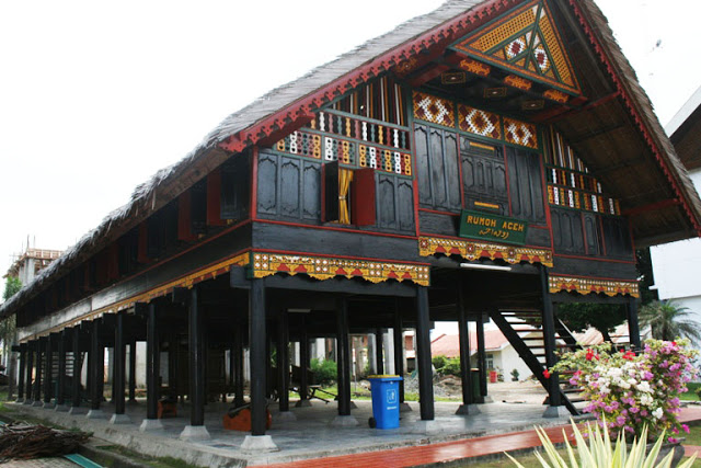 Desain-Rumah-Adat-Aceh-1.jpg