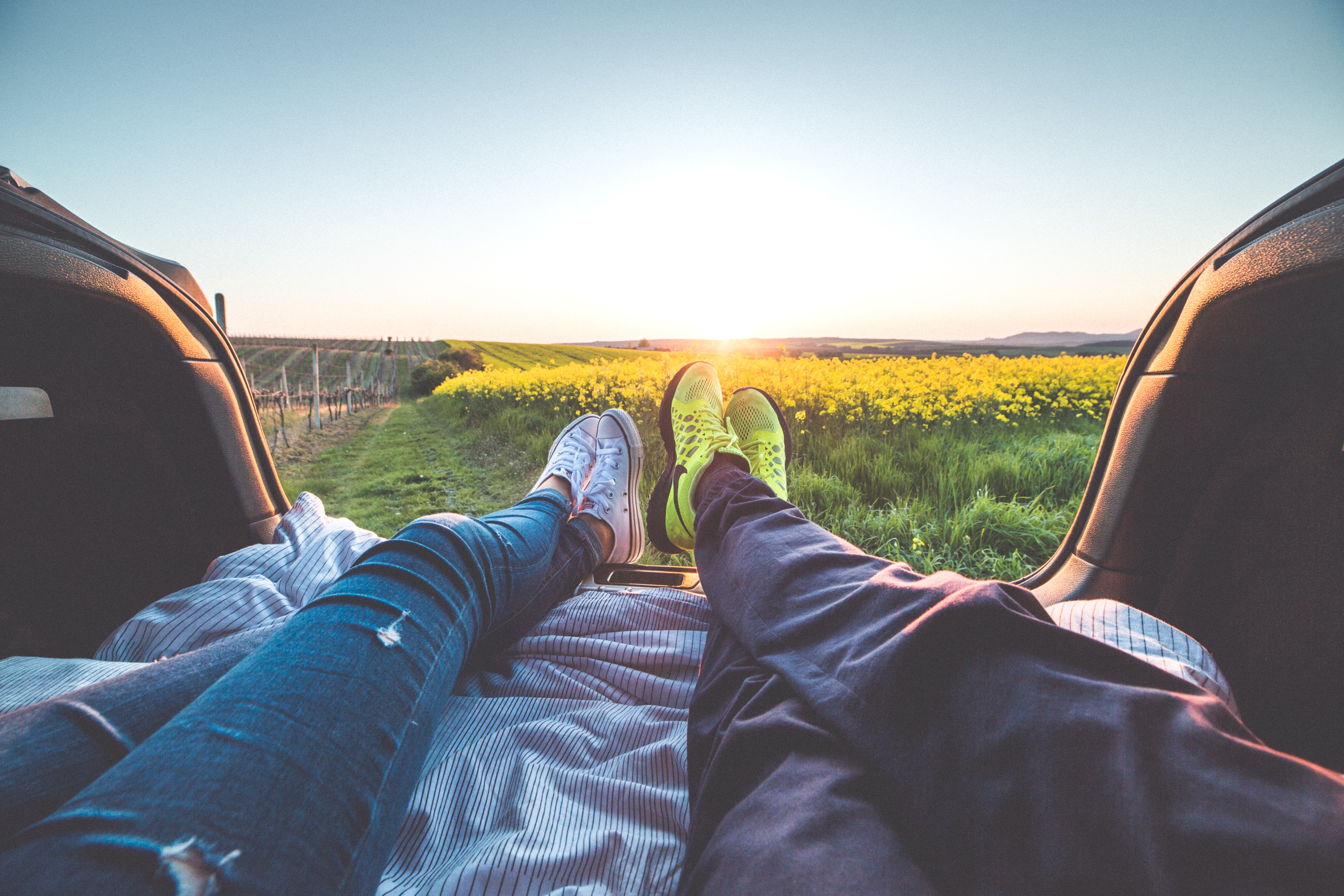 break-car-couple-196666.jpg