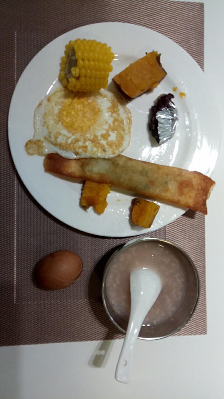 long time not post breakfast picture,so... 上工作餐