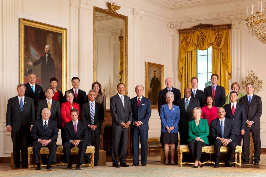 President_Barack_Obama_with_full_cabinet_09-10-09.jpg