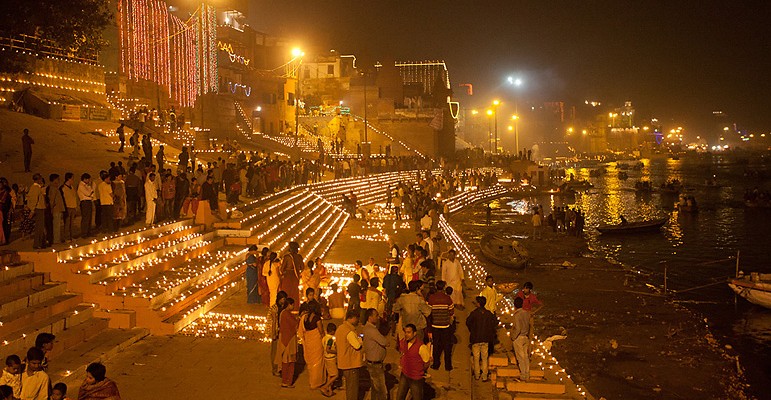 varanasi-dev-diwali-photography-1-771x400.jpg