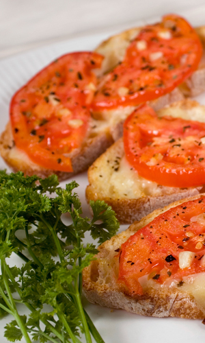 tostada-de-tomate-al-horno.jpg