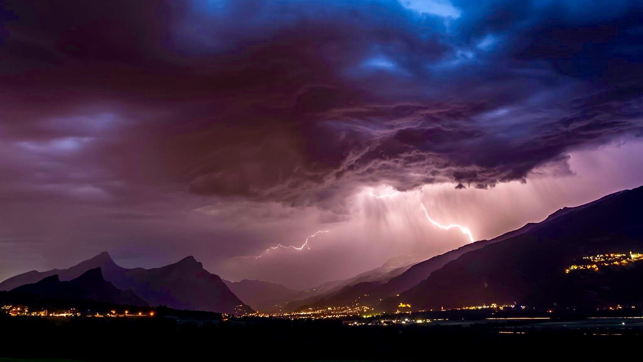 lightning-storm-town-mountains.jpg