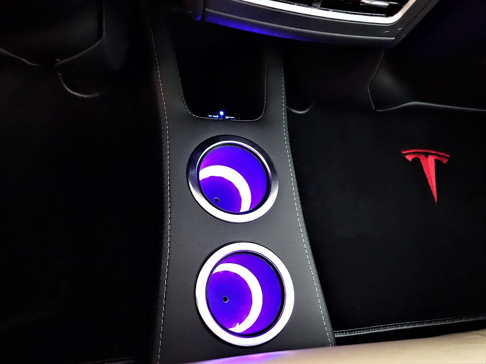 Tesla Rear Console Blue led.jpg