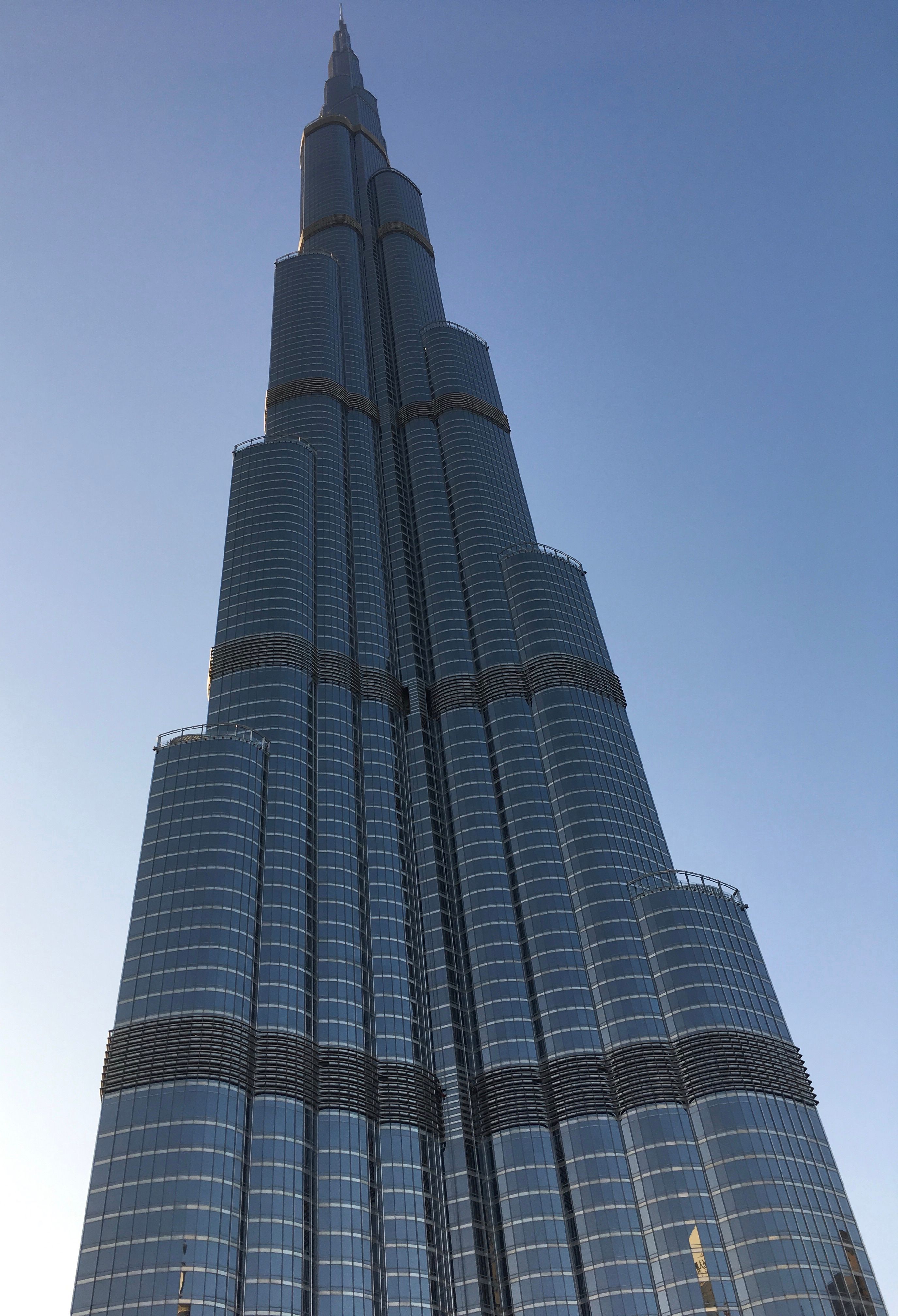 Сколько этажей в гостинице. Бурдж-Халифа Дубай. Небоскреб Бурдж-Халифа. Дубай здание Бурдж Халифа. Отель в Бурдж Халифа Дубай Армани.