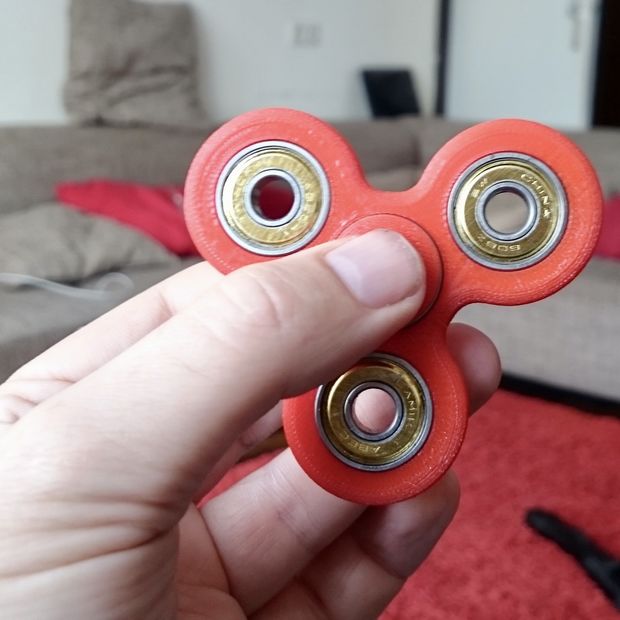 make fidget spinner