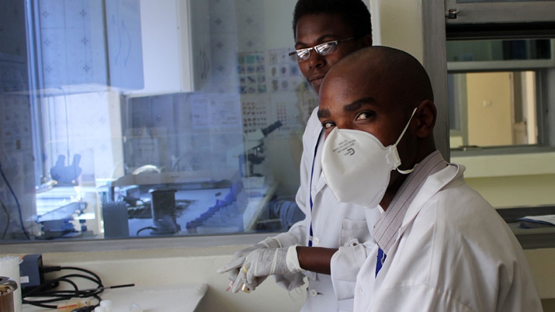 afr-east-africa-public-health-laboratory-power-of-networking-slideshow-06-940x529.jpg