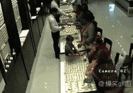 8a697a00gy1fmoga8xh5tg2078052x6p.gif