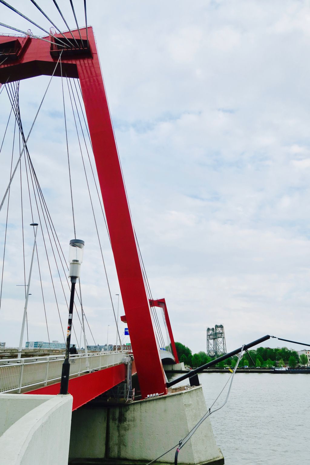 willemsbrug.jpg