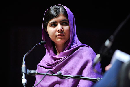 800px-Malala_Yousafzai-.jpg