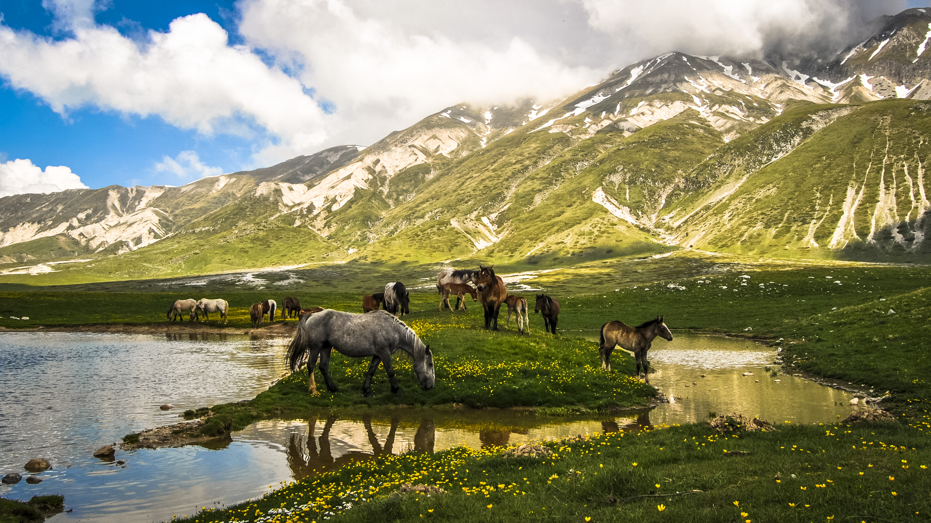 Campo_Imperatore,_Abruzzo.jpg