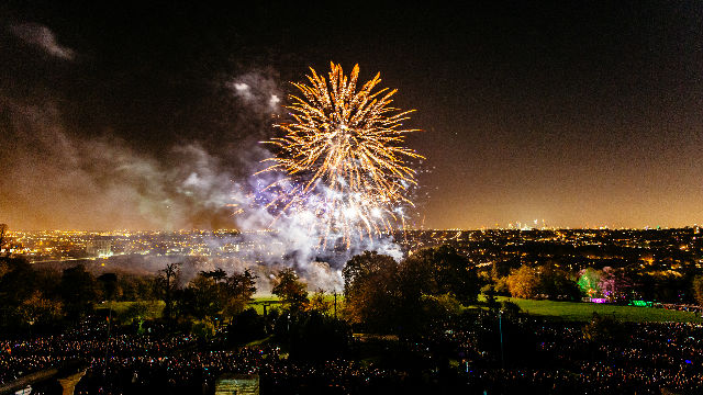 93832-640x360-alexandrapalacefireworks640.jpg