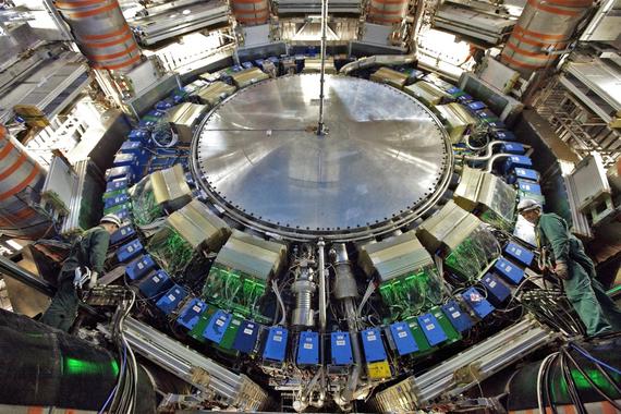 El-CERN-anuncia-que-el-LHC-funcionara-en-2012_image_380.jpg
