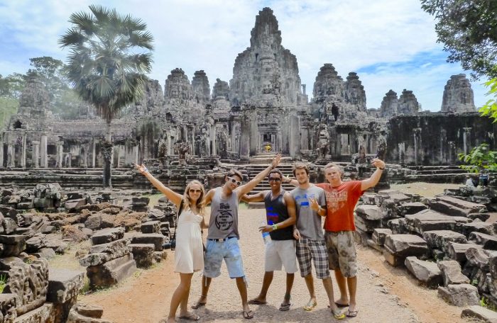 Angkor-Wat-Siem-Reap-Cambodja-e1477547275359-700x456.jpg