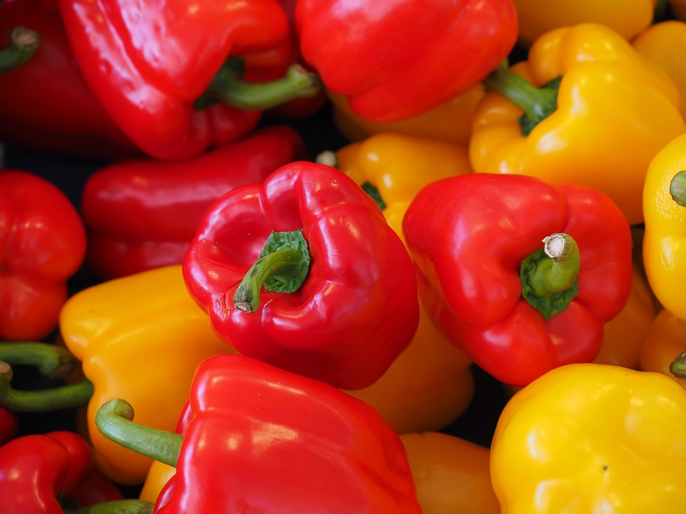 Paprika-Sweet-Peppers-Vitamins-Healthy-Red-Pepper-499068.jpg