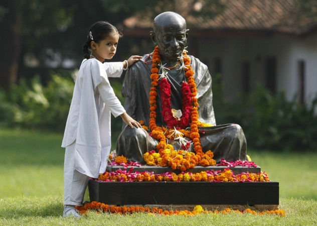 1475317686_mahatma-gandhi.jpg