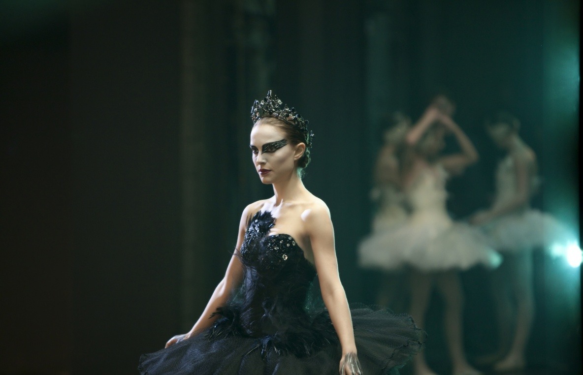 kinopoisk.ru-Black-Swan-1425293.jpg