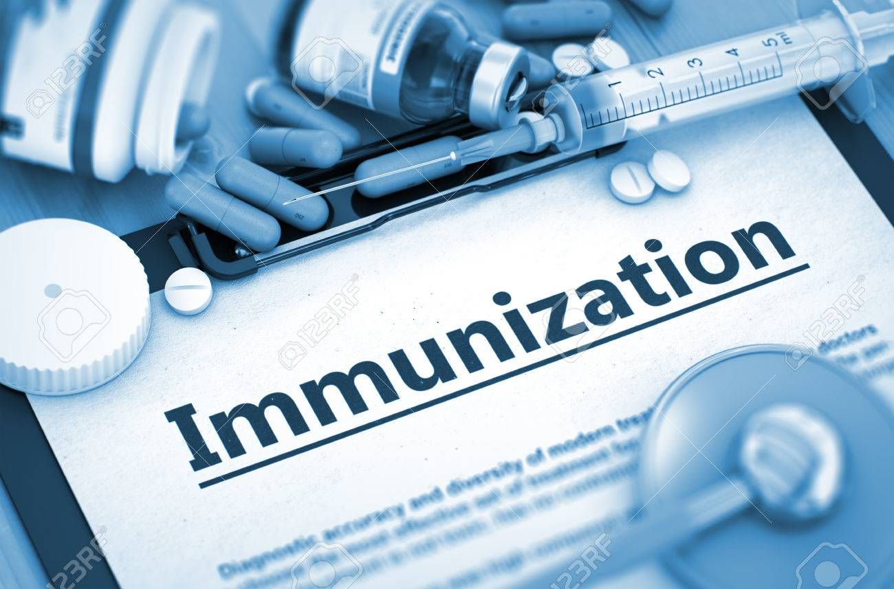 53228565-inmunización-concepto-médico-con-píldoras-inyecciones-y-una-jeringa-inmunización-composición-de-medicamentos-píldor.jpg