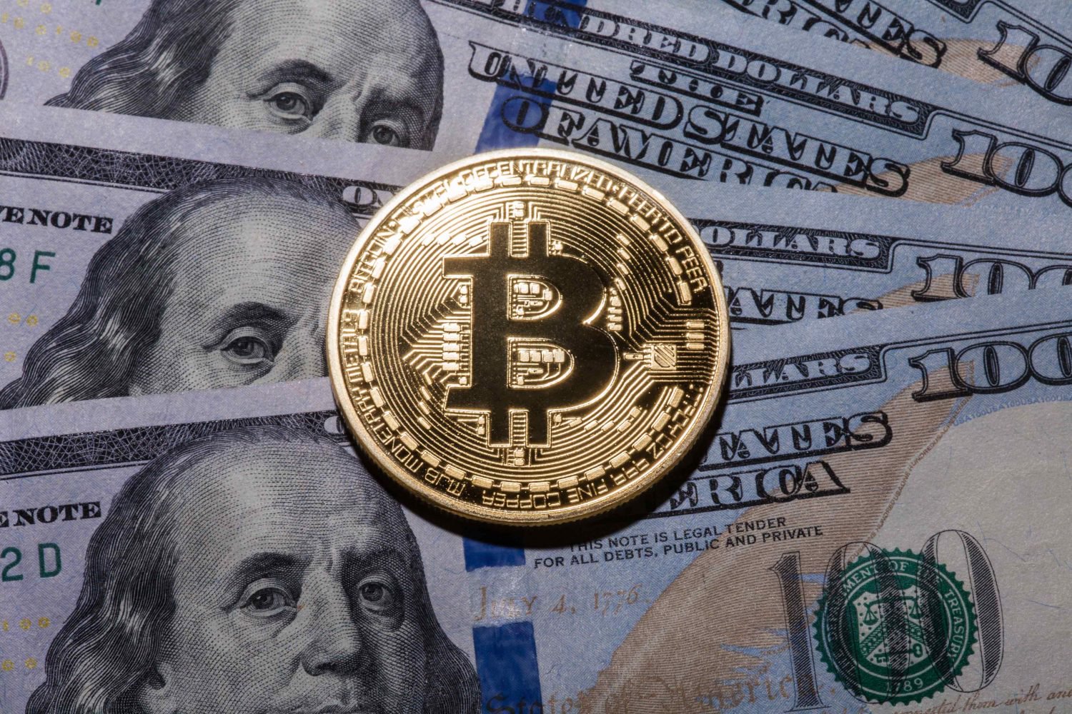 Bitcoin & USD.jpg