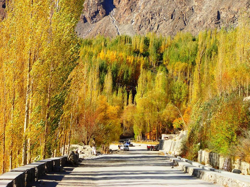 Stunning+beauty+of+Inside+Gulmit,+Gilgit+Baltistan.jpg