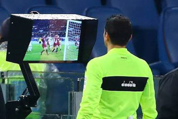 EPL-VAR.jpg