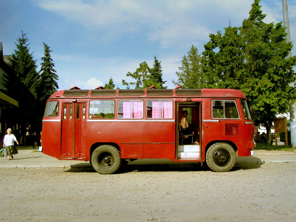 PAZ672_02.jpg