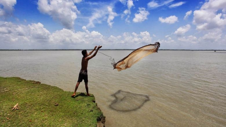 BD_Natural-resources_ProsperBD_Man-Fishing.jpg