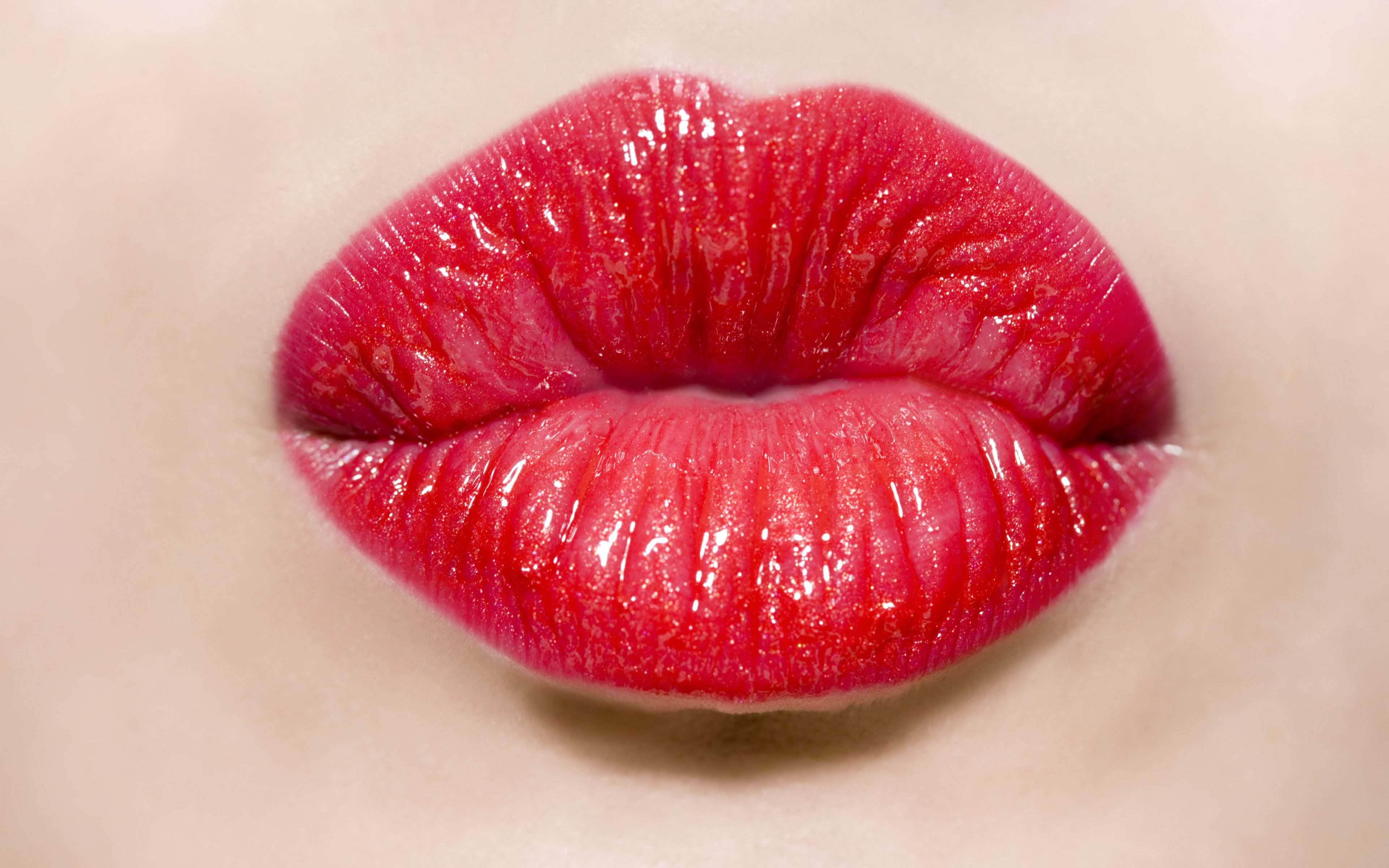 lips_kiss_girl_lipstick_close-up_77230_3840x2400.jpg